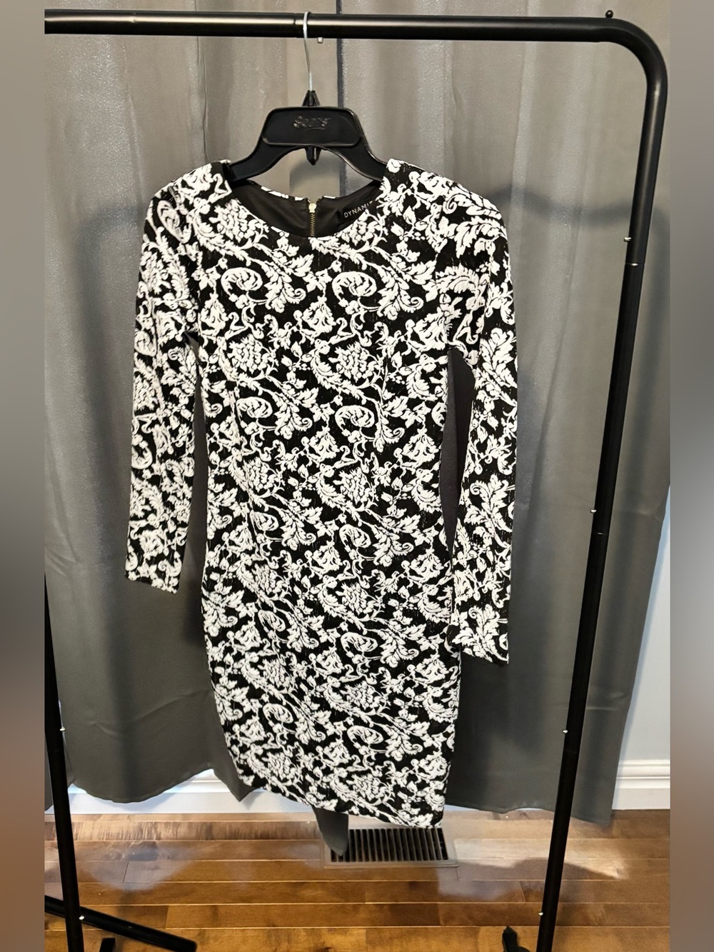 Dynamite Black and White Floral Long Sleeve Sheath Dress